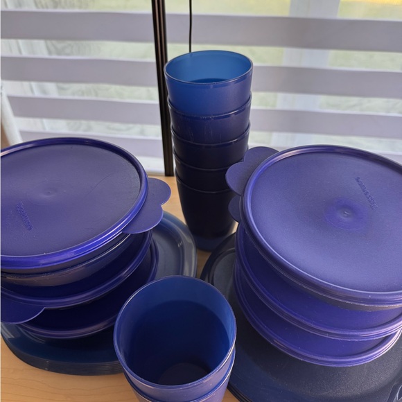 Tupperware Bowls Plates Cups Blue Set of 7 - Picture 3 of 15